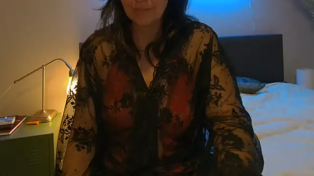 Snapshot of Ella_Next_Door chatting on February 9, 2025, 9:06 pm Ella Next Door online show from February 9, 2025, 9:06 pm