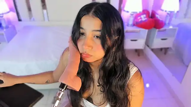 Snapshot of Miliaangeles chatting on September 10, 2025, 12:05 pm Miliaangeles online show from September 10, 2025, 12:05 pm