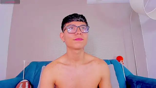 Snapshot of CodyTwink chatting on March 11, 2025, 2:51 pm CodyTwink online show from March 11, 2025, 2:51 pm