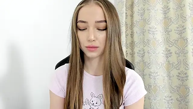 Snapshot of Sweet-bb chatting on December 2, 2024, 12:52 am Sweet-bb online show from December 2, 2024, 12:52 am