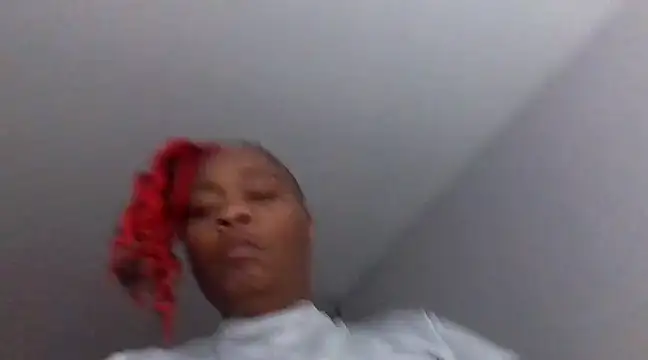 Snapshot of AllLeggs chatting on March 18, 2025, 2:37 pm AllLeggs online show from March 18, 2025, 2:37 pm