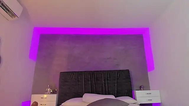 jasminehill  online show from March 8, 2025, 9:18 pm