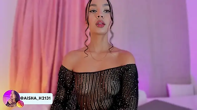 aisha h  online show from November 23, 2025, 9:03 pm