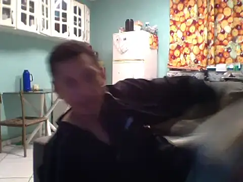 Snapshot of Bahia555 chatting on January 15, 2025, 10:06 am Bahia555 online show from January 15, 2025, 10:06 am