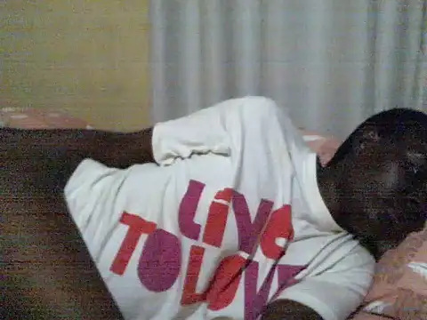 Snapshot of ara_bella chatting on October 28, 2025, 10:45 pm ara bella online show from October 28, 2025, 10:45 pm