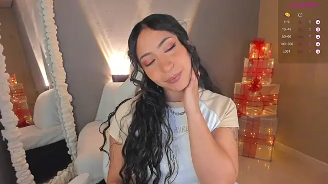 amber curly online show from December 16, 2024, 4:38 pm