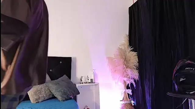 john cartter1 online show from November 10, 2025, 11:09 am