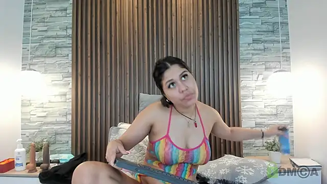 alannavidal online show from January 29, 2025, 6:43 am