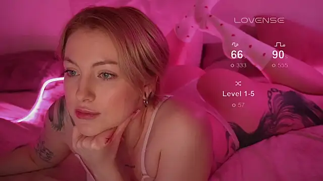 Snapshot of kris69kiss chatting on February 15, 2025, 7:28 pm kris69kiss online show from February 15, 2025, 7:28 pm