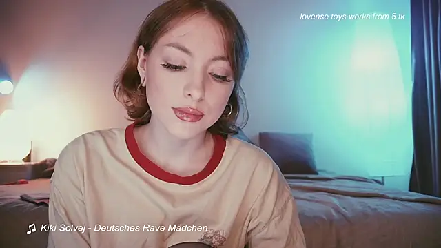 Snapshot of kris69kiss chatting on November 12, 2025, 4:40 pm kris69kiss online show from November 12, 2025, 4:40 pm