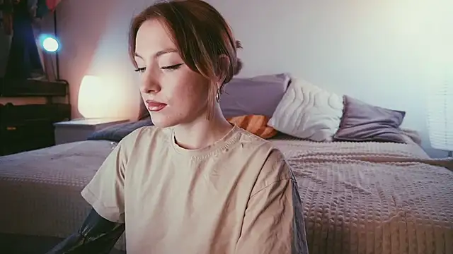 Snapshot of kris69kiss chatting on November 28, 2025, 2:53 pm kris69kiss online show from November 28, 2025, 2:53 pm