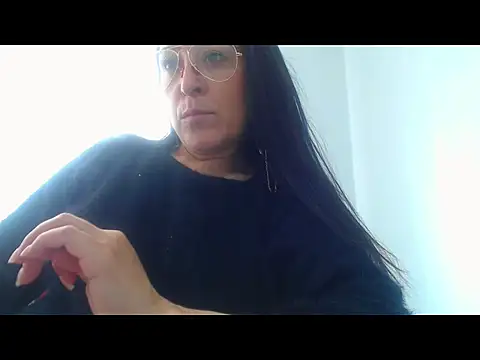 naughthyany16 online show from February 7, 2025, 4:14 pm