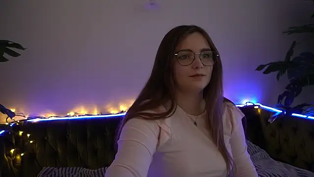 Snapshot of MagicPeachh_ chatting on December 16, 2024, 12:06 pm MagicPeachh online show from December 16, 2024, 12:06 pm