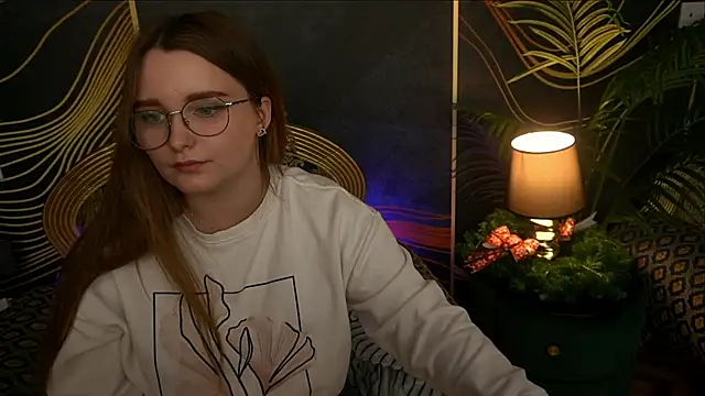 Snapshot of MagicPeachh_ chatting on December 19, 2024, 5:18 pm MagicPeachh online show from December 19, 2024, 5:18 pm