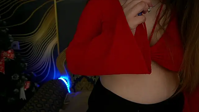 Snapshot of MagicPeachh_ chatting on January 8, 2025, 12:58 pm MagicPeachh online show from January 8, 2025, 12:58 pm