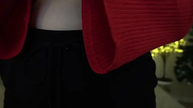 Snapshot of MagicPeachh_ chatting on January 9, 2025, 4:49 pm MagicPeachh online show from January 9, 2025, 4:49 pm