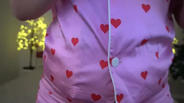 Snapshot of MagicPeachh_ chatting on January 10, 2025, 6:42 am MagicPeachh online show from January 10, 2025, 6:42 am