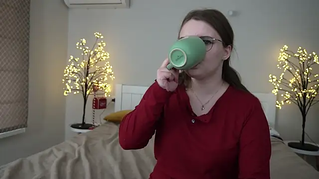 Snapshot of MagicPeachh_ chatting on January 13, 2025, 9:30 am MagicPeachh online show from January 13, 2025, 9:30 am