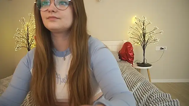 Snapshot of MagicPeachh_ chatting on March 19, 2025, 5:17 pm MagicPeachh online show from March 19, 2025, 5:17 pm