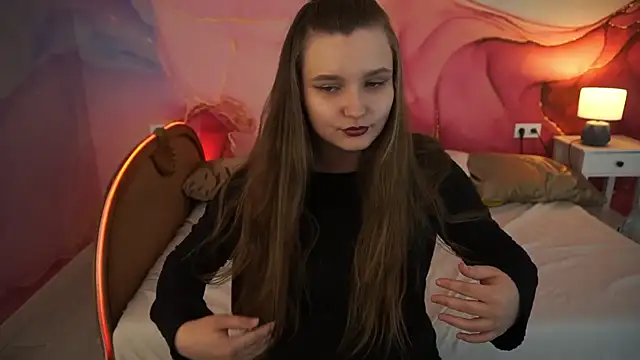 Snapshot of MagicPeachh_ chatting on September 15, 2025, 5:57 pm MagicPeachh online show from September 15, 2025, 5:57 pm