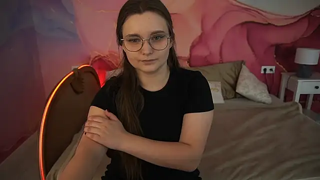 Snapshot of MagicPeachh_ chatting on September 22, 2025, 1:02 pm MagicPeachh online show from September 22, 2025, 1:02 pm