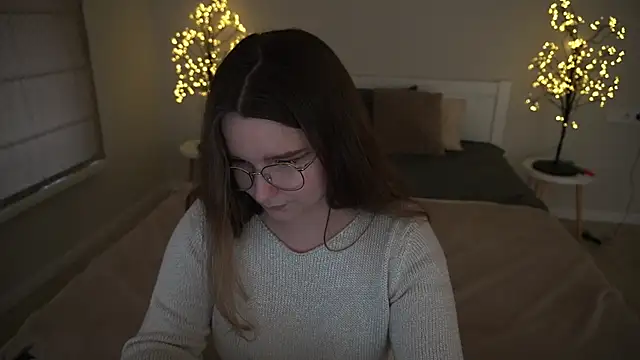 Snapshot of MagicPeachh_ chatting on September 24, 2025, 1:03 pm MagicPeachh online show from September 24, 2025, 1:03 pm