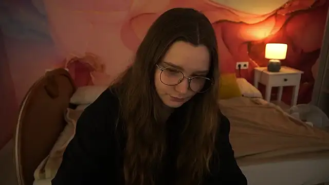 Snapshot of MagicPeachh_ chatting on September 30, 2025, 7:57 am MagicPeachh online show from September 30, 2025, 7:57 am