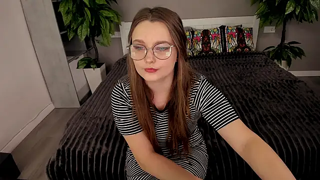 Snapshot of MagicPeachh_ chatting on October 15, 2025, 12:27 pm MagicPeachh online show from October 15, 2025, 12:27 pm