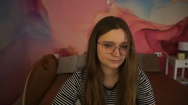 Snapshot of MagicPeachh_ chatting on October 16, 2025, 8:59 am MagicPeachh online show from October 16, 2025, 8:59 am