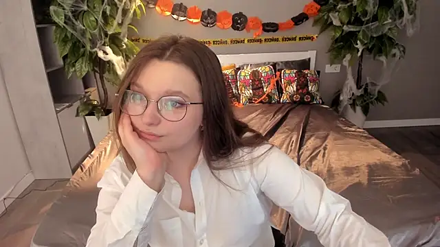 Snapshot of MagicPeachh_ chatting on October 30, 2025, 1:34 pm MagicPeachh online show from October 30, 2025, 1:34 pm