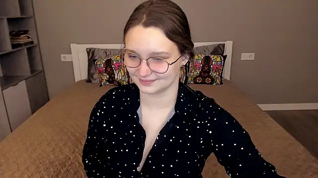 Snapshot of MagicPeachh_ chatting on November 25, 2025, 6:46 am MagicPeachh online show from November 25, 2025, 6:46 am