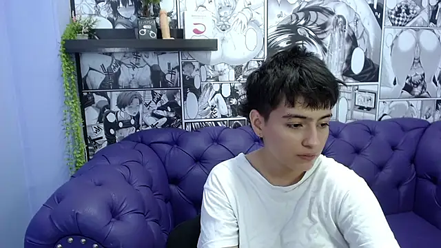 Snapshot of Bryce_Evans chatting on December 19, 2024, 9:06 pm Bryce Evans online show from December 19, 2024, 9:06 pm