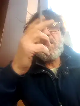 Snapshot of felice66 chatting on December 31, 2024, 2:47 pm felice66 online show from December 31, 2024, 2:47 pm