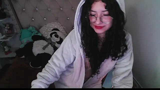 CherieCurl online show from November 20, 2025, 7:46 pm