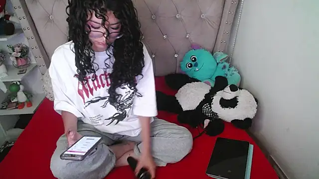 CherieCurl online show from December 16, 2025, 2:55 pm