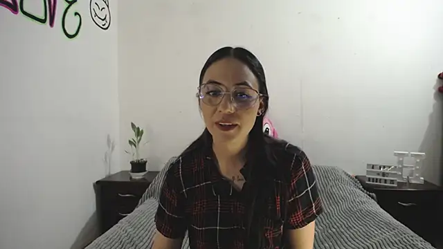 Snapshot of anny_roberts chatting on December 24, 2024, 12:00 am anny roberts online show from December 24, 2024, 12:00 am