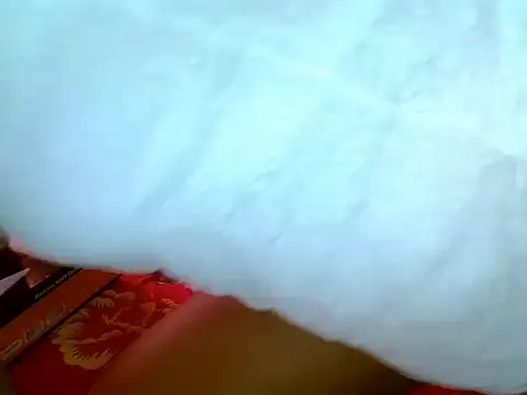 Snapshot of Hot-zeenah chatting on December 4, 2024, 6:00 am Hot-zeenah online show from December 4, 2024, 6:00 am