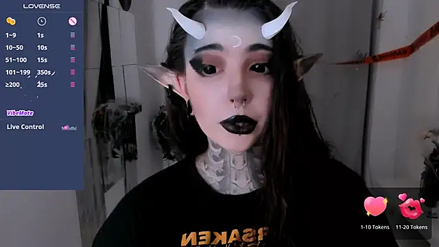 Snapshot of Dixi_Pixi_ chatting on October 26, 2025, 5:57 am Dixi Pixi online show from October 26, 2025, 5:57 am