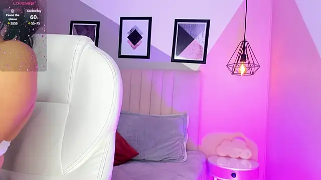 Snapshot of Chloe_fischer_ chatting on February 7, 2025, 2:15 pm Chloe fischer online show from February 7, 2025, 2:15 pm