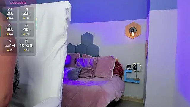 Snapshot of Chloe_fischer_ chatting on September 18, 2025, 2:52 pm Chloe fischer online show from September 18, 2025, 2:52 pm