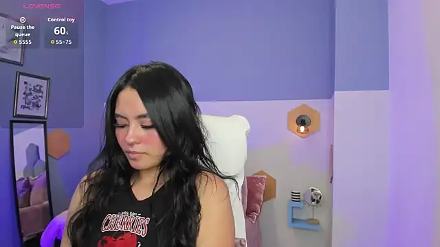 Snapshot of Chloe_fischer_ chatting on October 27, 2025, 2:54 pm Chloe fischer online show from October 27, 2025, 2:54 pm