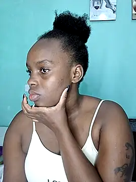 Snapshot of freaky_j_ chatting on December 23, 2024, 9:29 pm freaky j online show from December 23, 2024, 9:29 pm