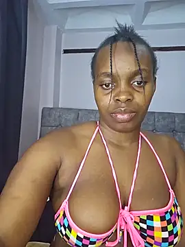 Snapshot of freaky_j_ chatting on October 18, 2025, 12:35 am freaky j online show from October 18, 2025, 12:35 am