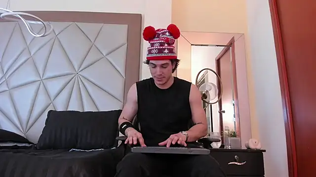 Karimferrer online show from December 7, 2024, 3:36 am