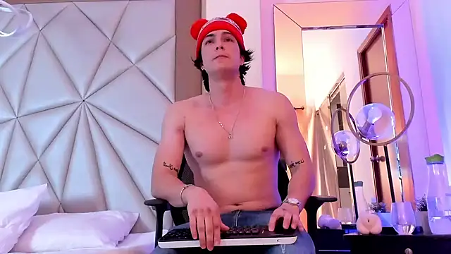 Karimferrer online show from December 19, 2024, 8:23 am