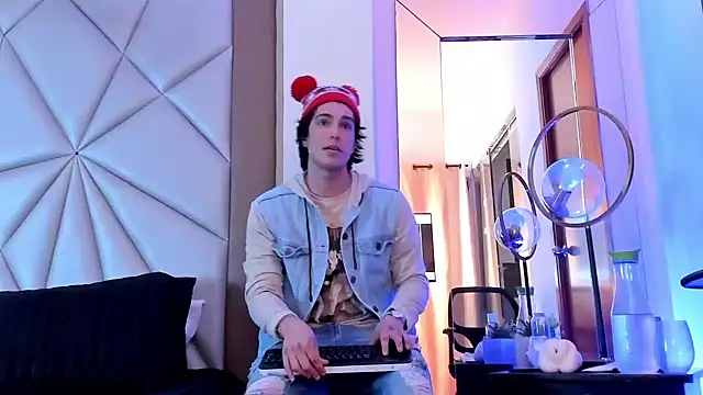 Karimferrer online show from December 23, 2024, 6:55 am