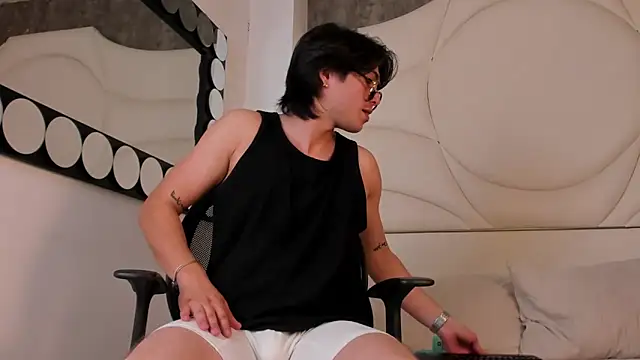 Karimferrer online show from October 3, 2025, 11:02 pm