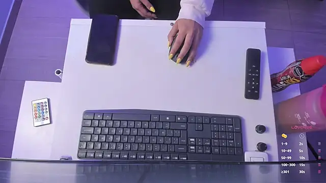 Snapshot of sophie_alice_ chatting on October 4, 2025, 12:47 pm sophie alice online show from October 4, 2025, 12:47 pm