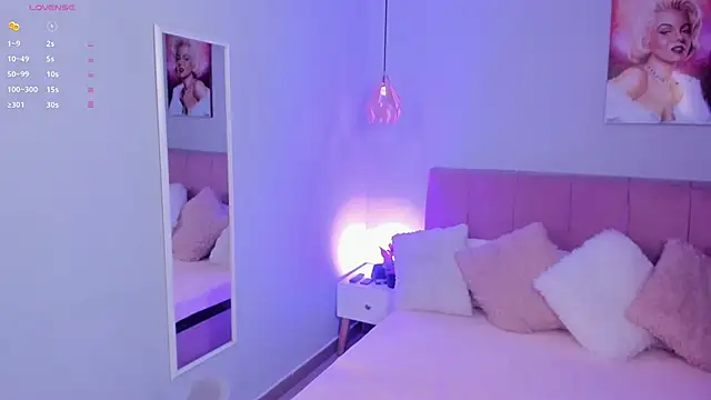 Snapshot of sophie_alice_ chatting on October 24, 2025, 1:18 pm sophie alice online show from October 24, 2025, 1:18 pm