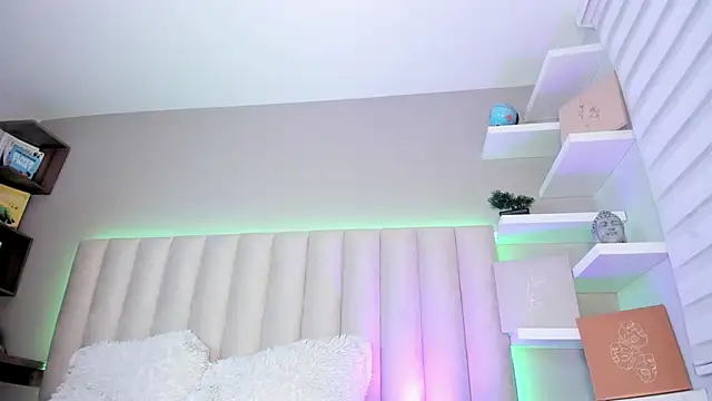 Sally  Walker online show from October 22, 2025, 3:07 am